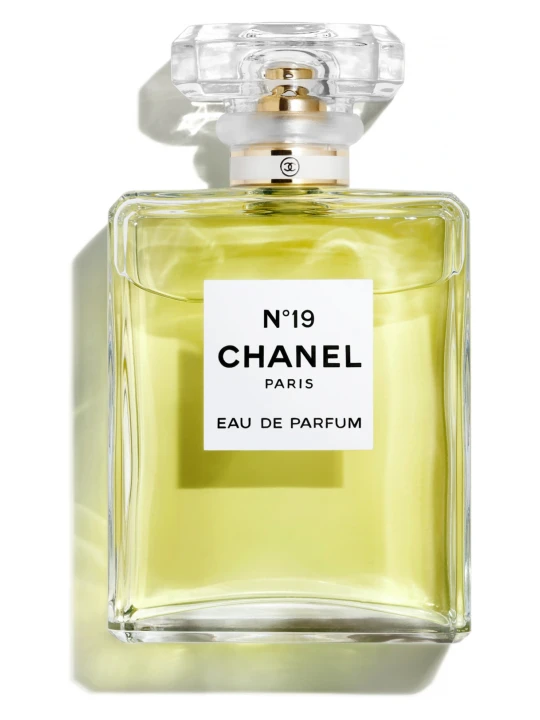 CHANEL №19